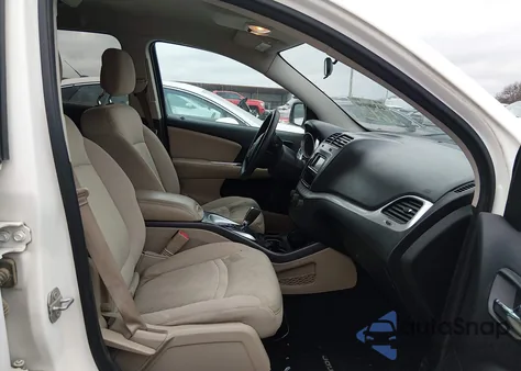 2017 Dodge Journey Sxt z USA, uszkodzony, nr VIN 3C4PDCBG2HT531990